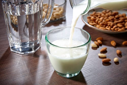 Mandelmjölk med Philips Slowjuicer